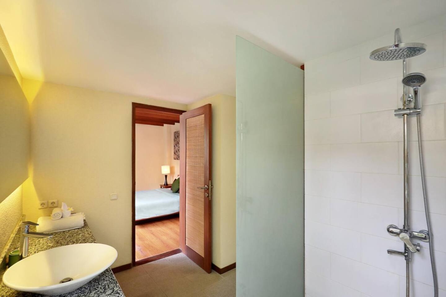 Super Value 4 Bedroom, Walk To Bintang Supermarket Seminyak Exteriör bild