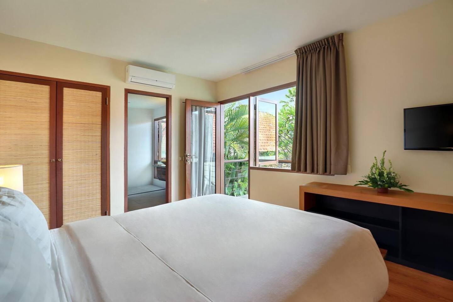 Super Value 4 Bedroom, Walk To Bintang Supermarket Seminyak Exteriör bild