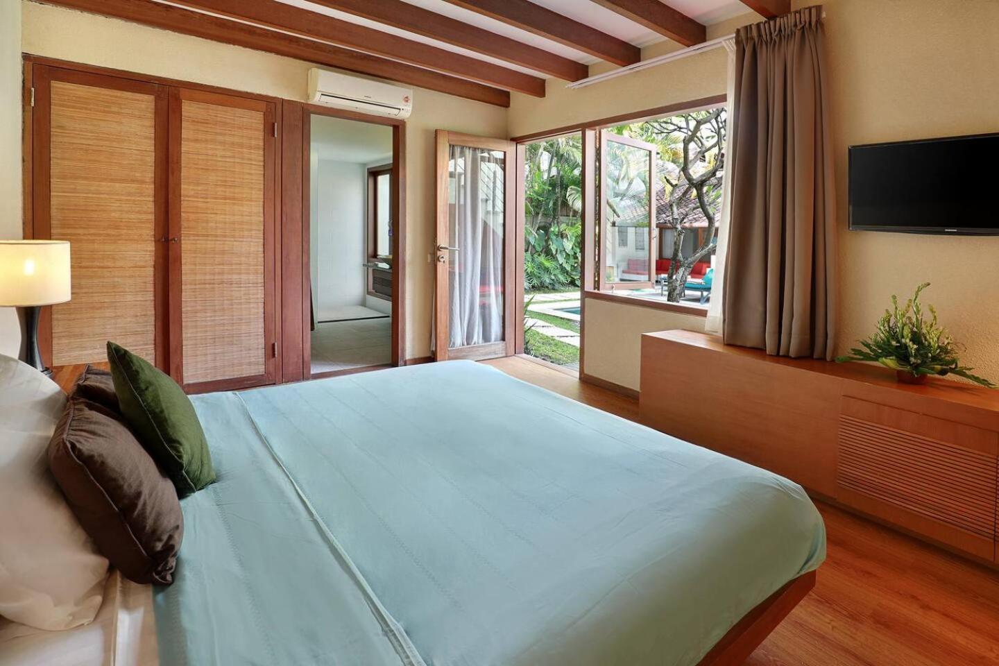 Super Value 4 Bedroom, Walk To Bintang Supermarket Seminyak Exteriör bild